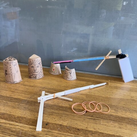 輪ゴムピストルで射的あそび！サムネイル